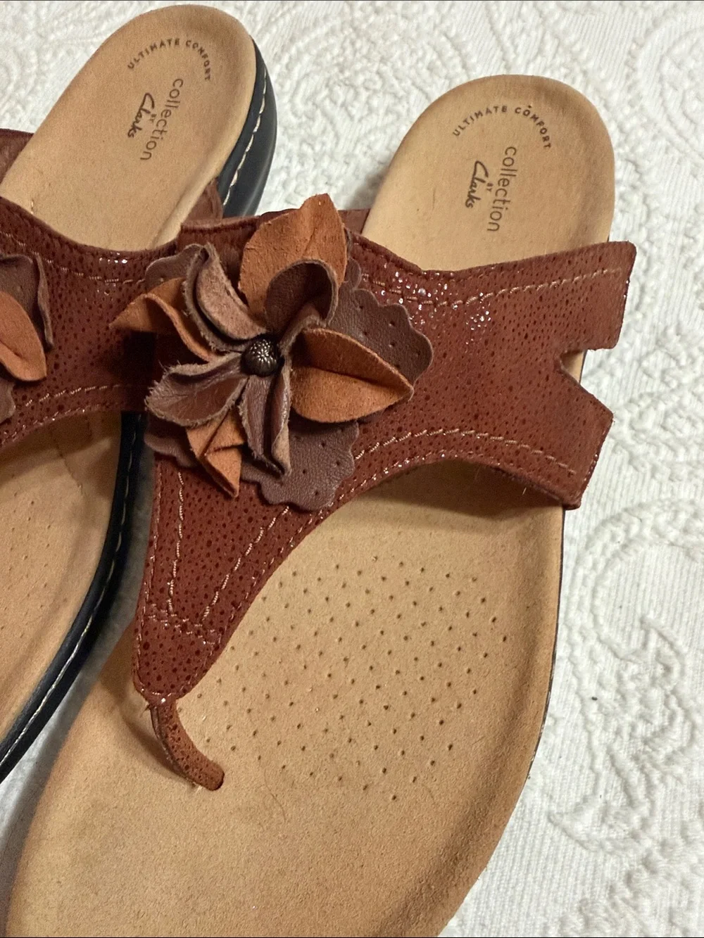 Clarks Brown Floral Leather Thong Sandals Size 11M Velcro Close